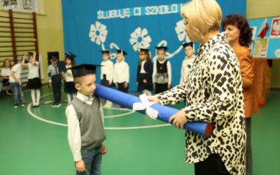 UROCZYSTOŚĆ ŚLUBOWANIA UCZNIÓW KLASY I