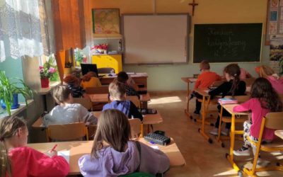 SZKOLNY KONKURS KALIGRAFICZNY „O DYREKTORSKIE PIÓRO” – ROZSTRZYGNIĘTY !