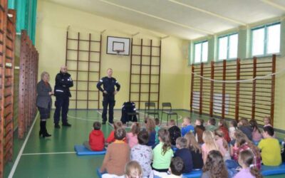 SPOTKANIE EDUKACYJNO-PREWENCYJNE Z POLICJĄ