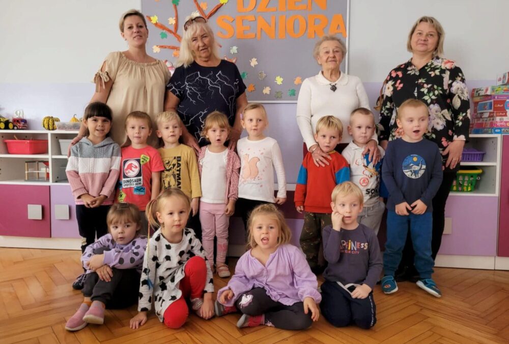 DZIEŃ DRZEWA I DZIEŃ SENIORA W PRZEDSZKOLU
