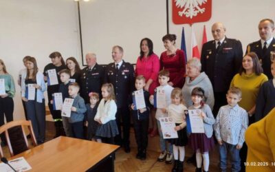 UCZENNICA KLASY I LAUREATKĄ KONKURSU PLASTYCZNEGO