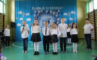 ŚLUBOWANIE UCZNIÓW KLASY I